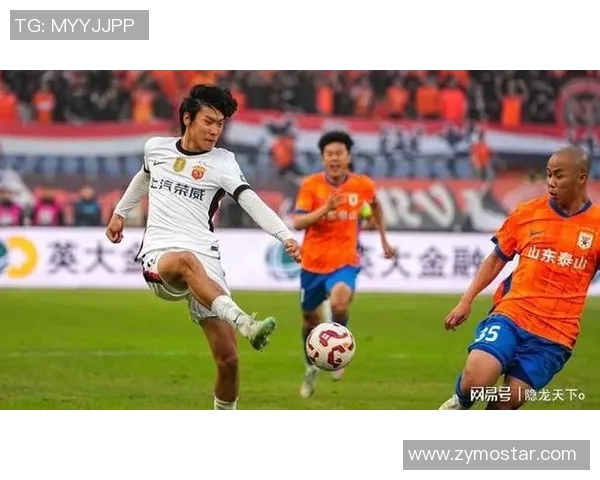 上海足球队逆袭之旅的真实记录与感人故事 上海足球队逆袭之旅的真实记录与感人故事